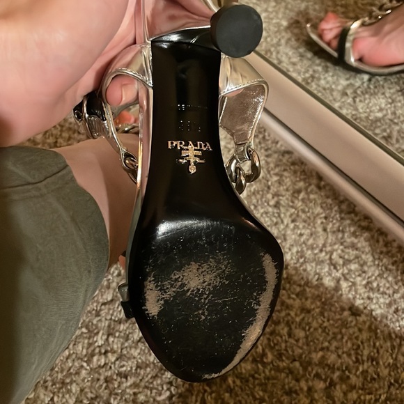 Prada Chain Strappy Silver Sandal with kitten heel - Picture 6 of 7